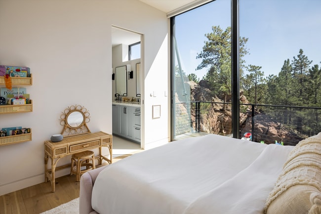 Building Photo - Private Foothills Sanctuary Minutes from D...