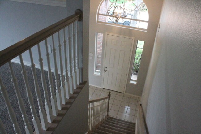 Building Photo - 3623 Rodale Way