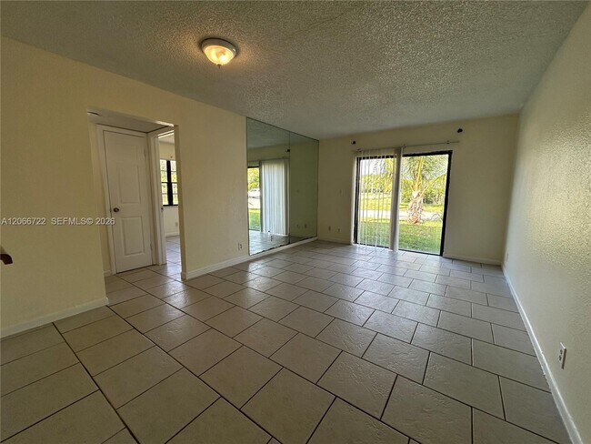 Building Photo - 7625 Tam Oshanter Blvd
