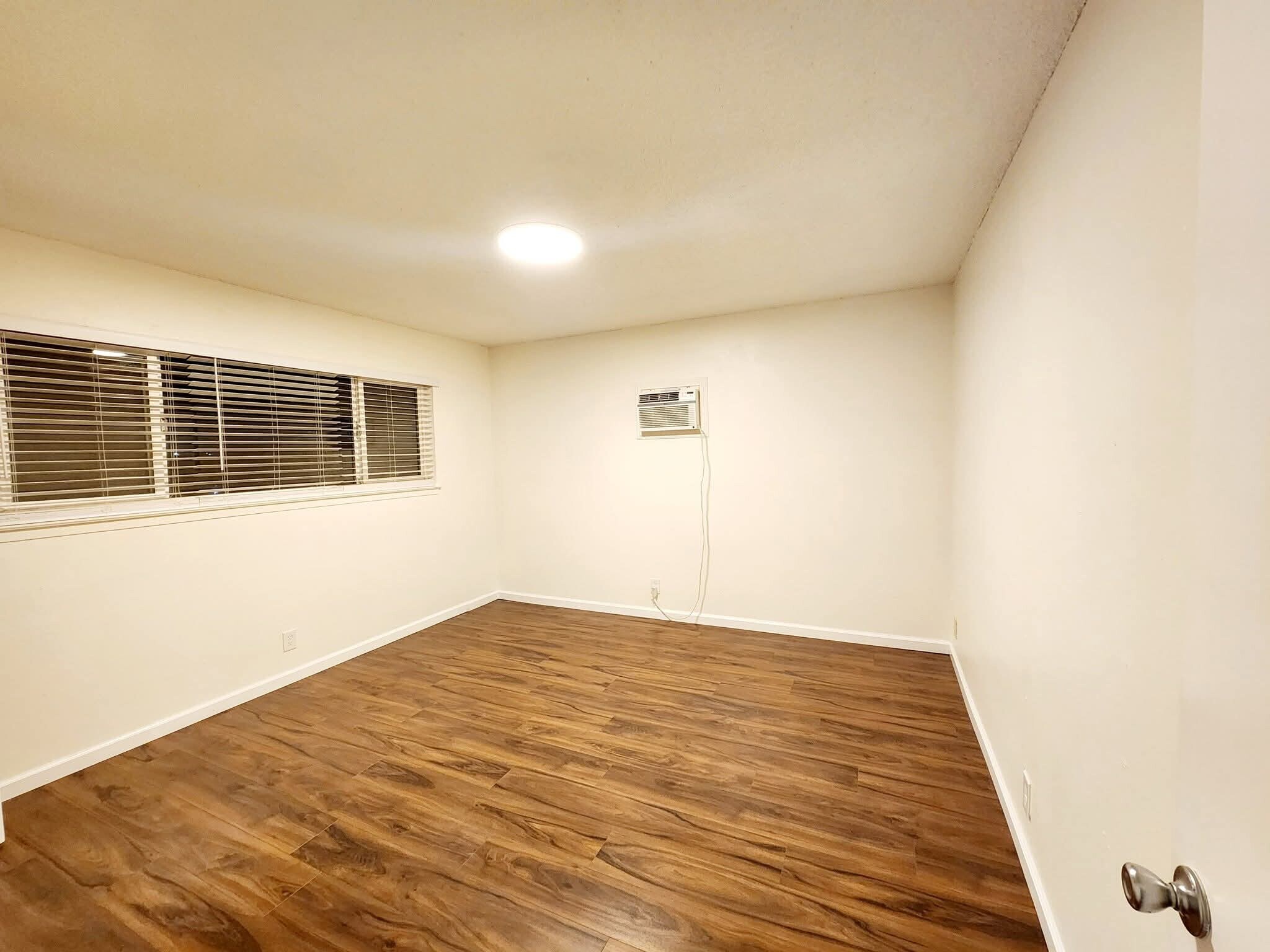 Building Photo - 7440 Tiara Way