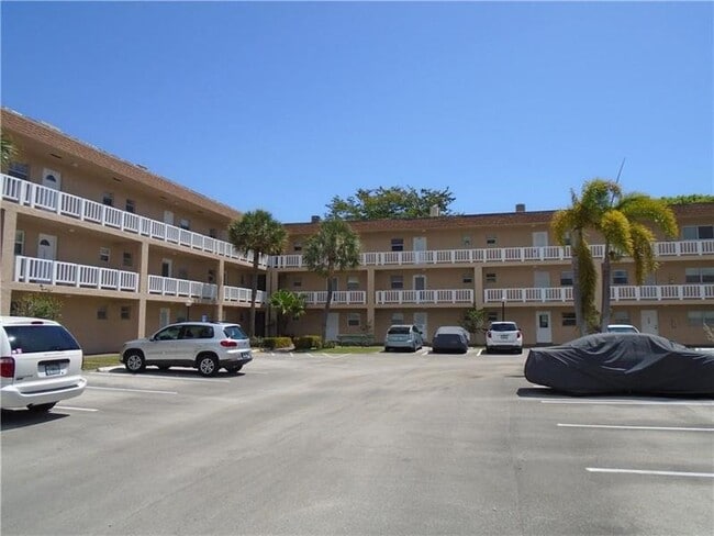 Building Photo - 608 SW Natura Blvd