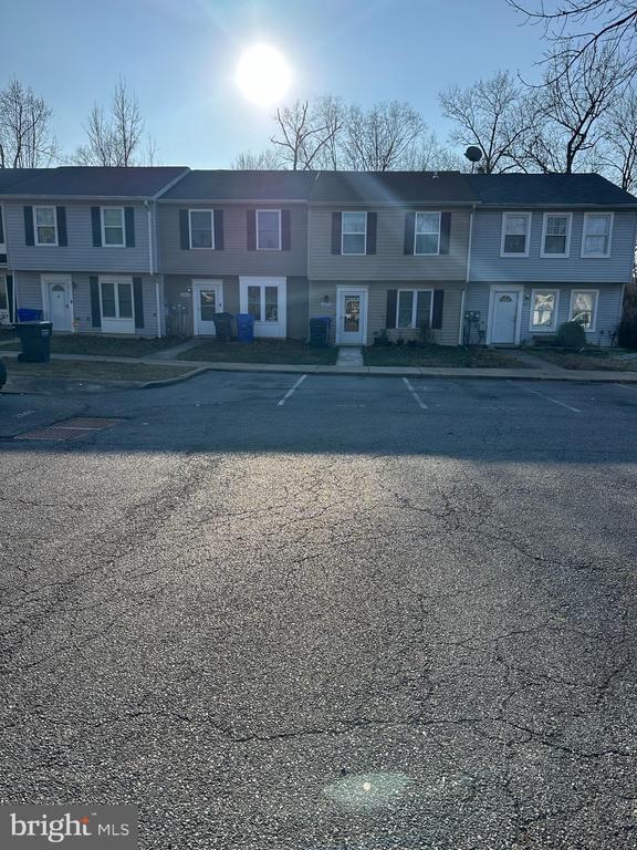 Building Photo - 2069 Tanglewood Dr