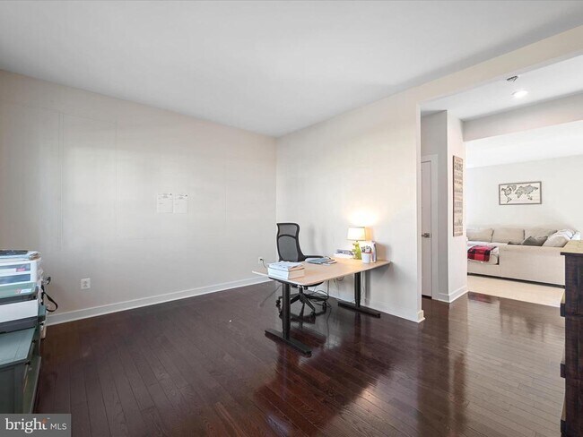 Building Photo - 124 Emperor Dr