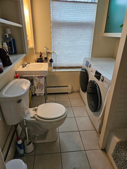 Building Photo - 155 Bradley St