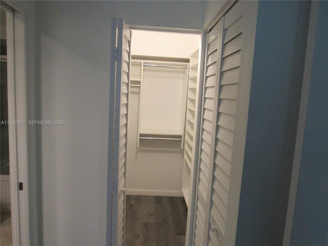 Building Photo - 1101 River Reach Dr