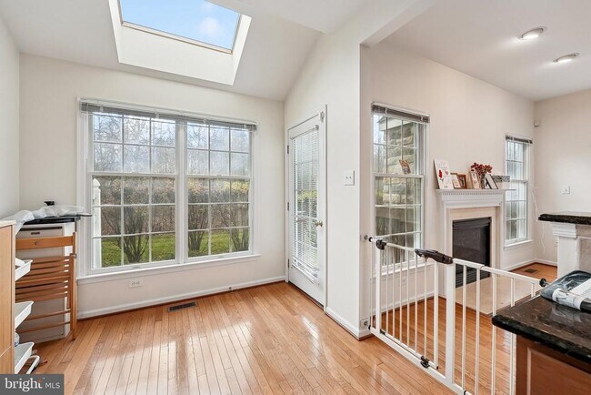 Building Photo - 14 Caleb Ln