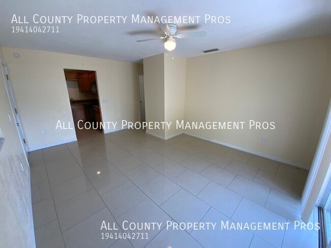 Building Photo - 2266 Bay St