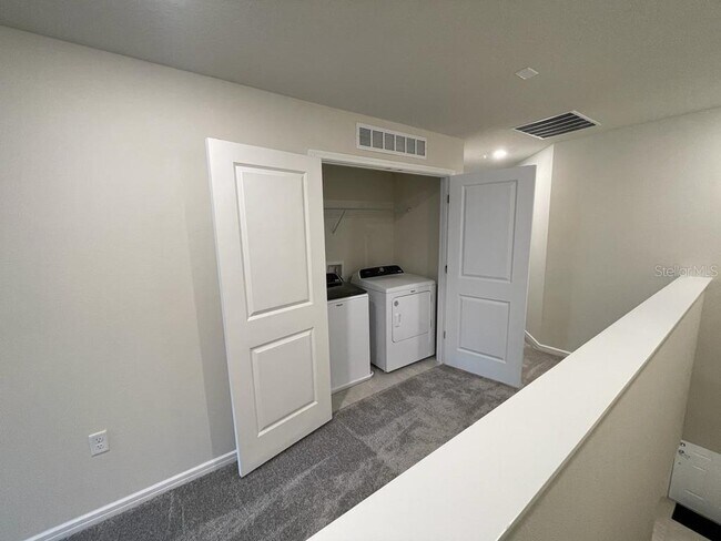 Building Photo - 2760 Bright Bird Ln