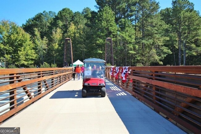 Building Photo - 330 Elkins Pl