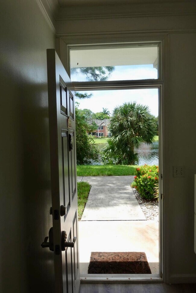 Building Photo - 2044 Alta Meadows Ln