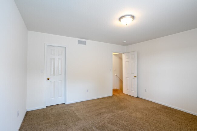 Building Photo - 2612-2614 Northampton Dr.