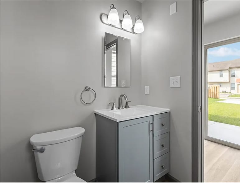 Building Photo - 22 Mayflower St