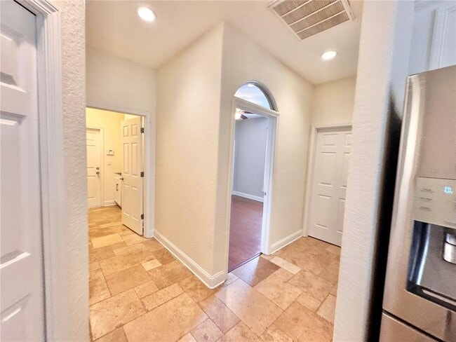 Building Photo - 27130 Firebush Dr
