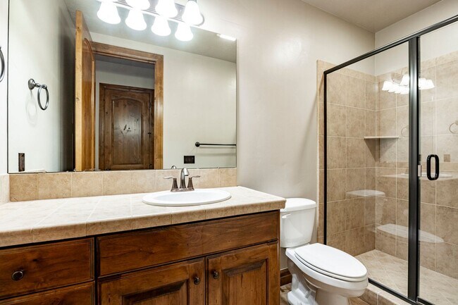 Building Photo - Luxury Mountain Retreat in Jeremy Ranch