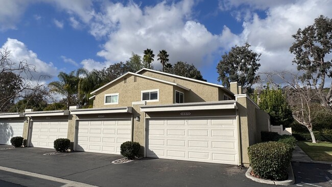 Building Photo - Fully Remodeled 3 bed/2.5 bath in Poway