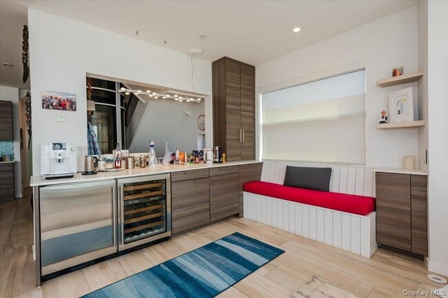 Building Photo - 11 Michigan St