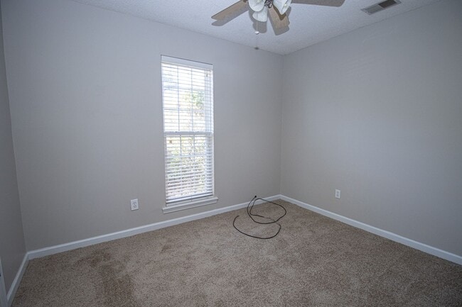 Building Photo - Spacious 3BR/2BA Home Near Fort Jackson & VA Hospital *Military Discount Offered!