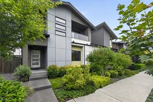 Building Photo - 32838 Ten Trails Pky SE