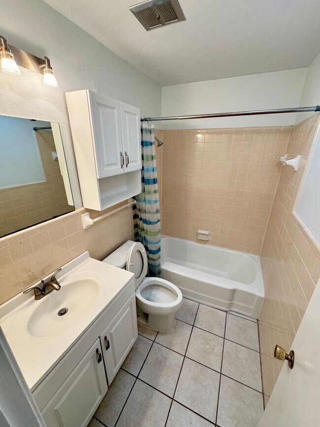 Building Photo - Greenacres Subdivision