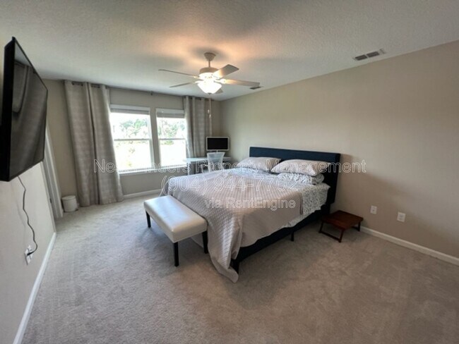 Building Photo - 2650 Sandy Dune Dr