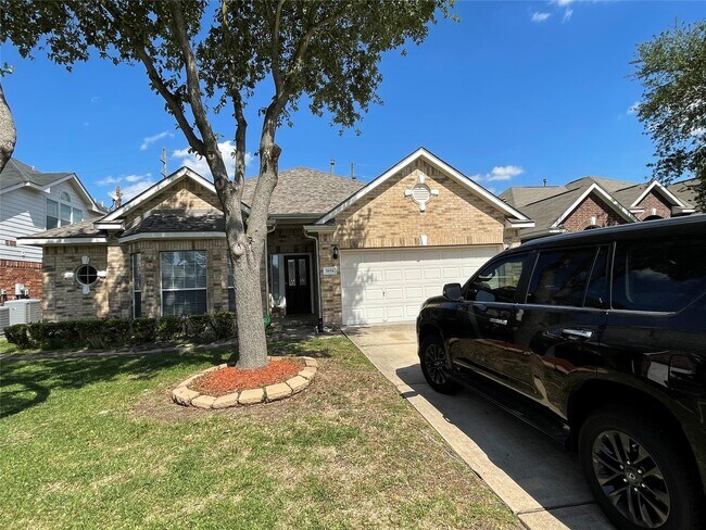 Building Photo - 5934 Heathmoor Ln
