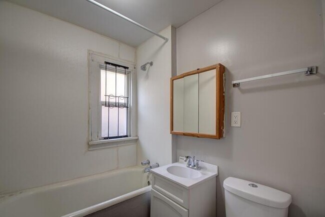 Building Photo - 1147 Harrison Blvd