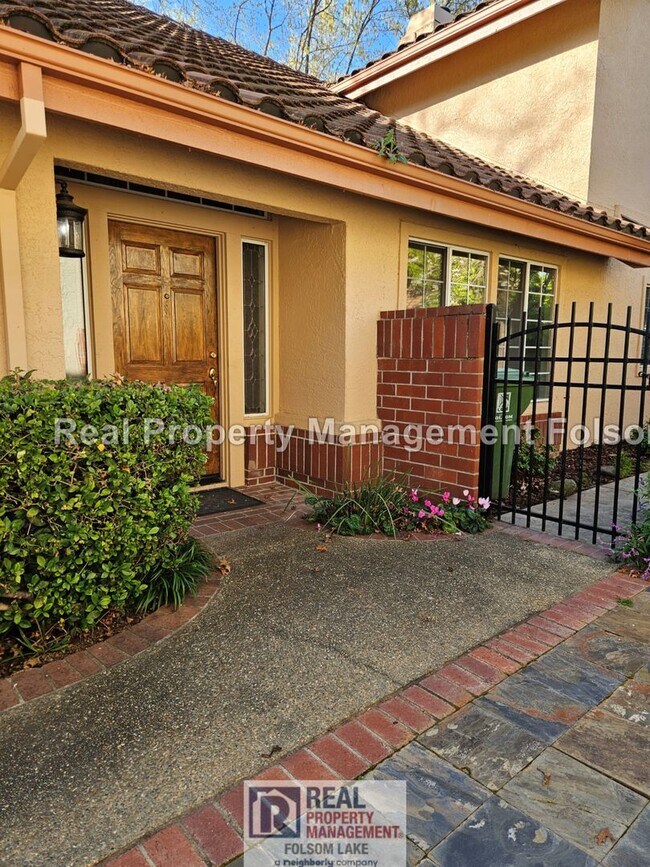 Building Photo - Gated American River Canyon North Home | 4BR / 3BA | 2,455 SF