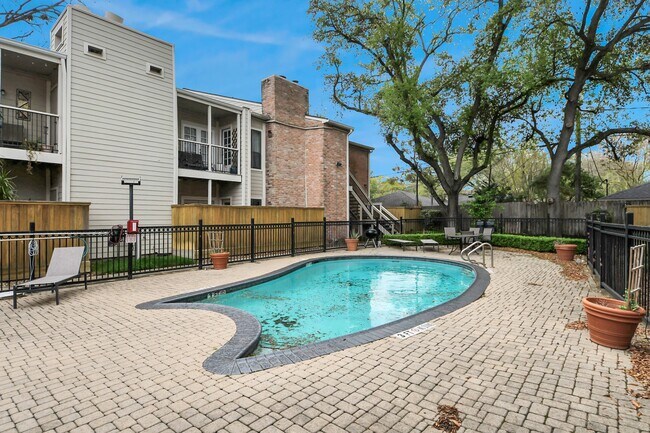 Building Photo - 2001 Bering Dr