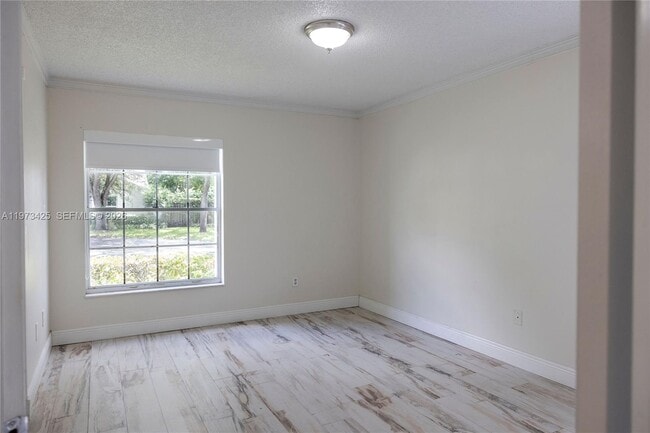 Building Photo - 10121 NW 51st Ln