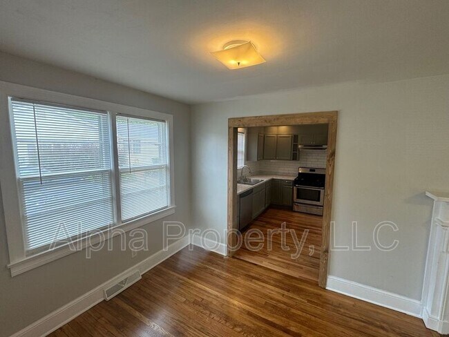 Building Photo - 117 Vanderbilt Cir