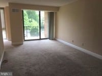Building Photo - 2300 Pimmit Dr