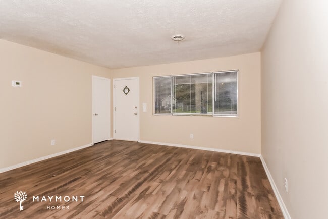 Building Photo - 3113 Evergreen Dr