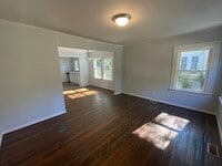 Building Photo - 2 Bedroom 1 Bathroom House Available Now! ...