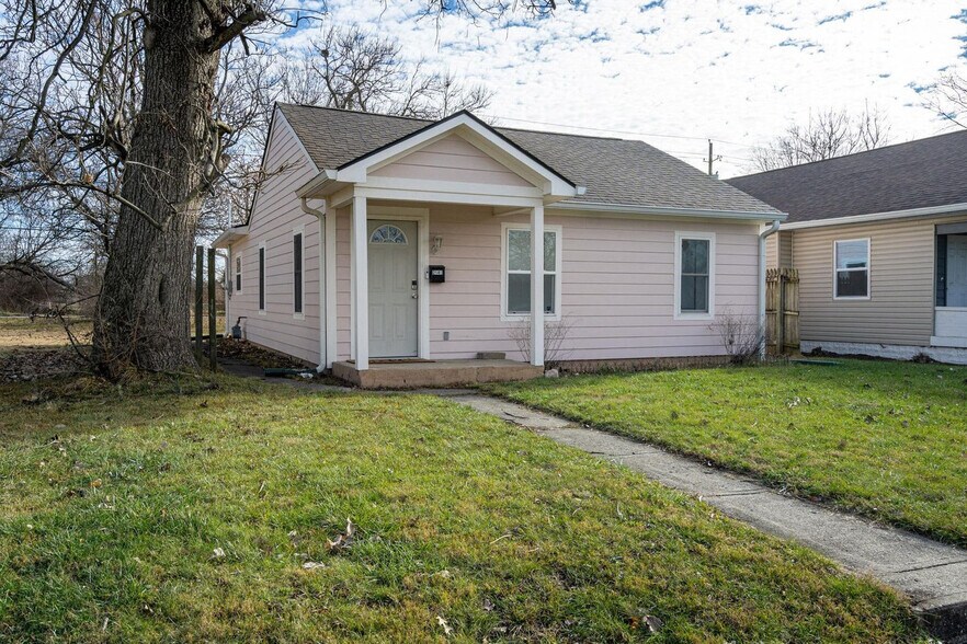 Building Photo - 2549 Columbia Ave