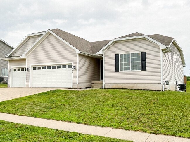 Building Photo - 2905 Brockway Dr