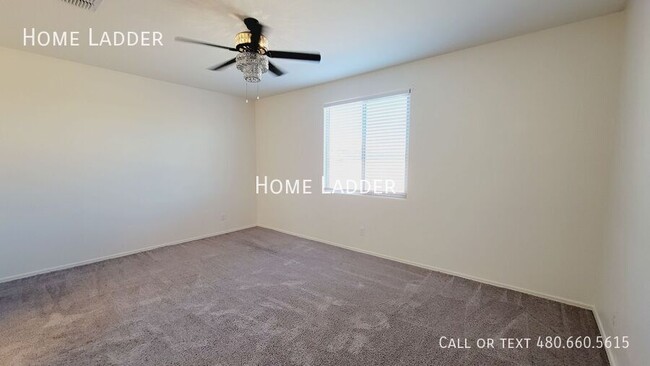 Building Photo - Welcome to your dream home in Casa Grande,...