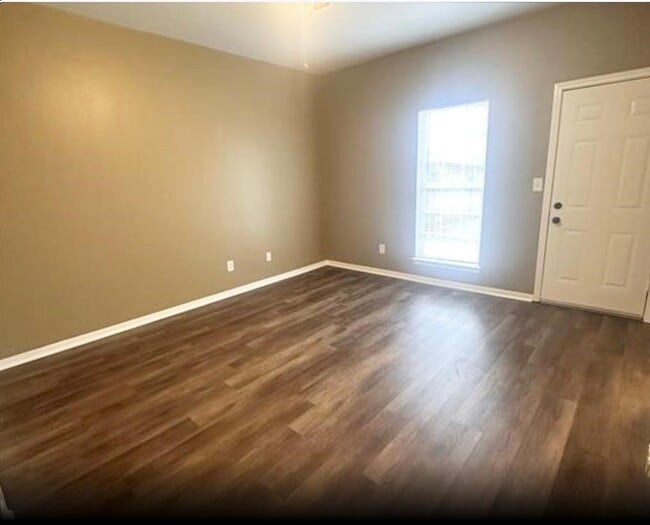 Building Photo - 9518 Ashville Dr