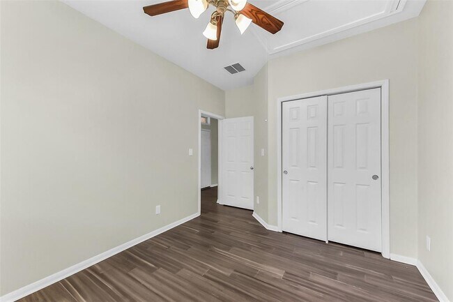 Building Photo - 16622 River Wood Ct