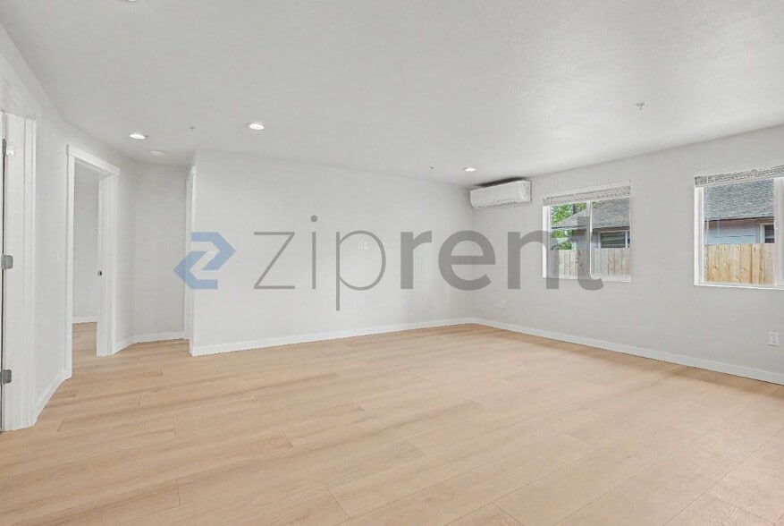 Building Photo - Unit 4329