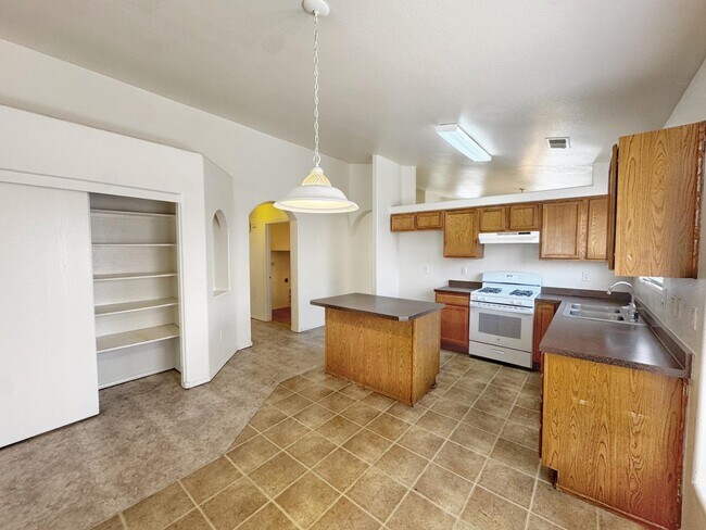 Building Photo - 2309 Iron Gate Trail SW