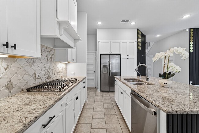 Building Photo - 6602 Albany Forest Ct