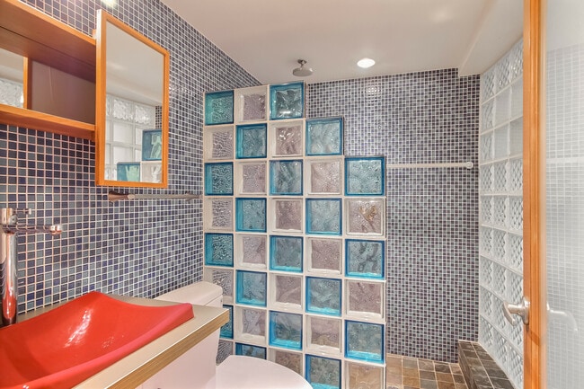 Building Photo - 4020 156th Ave SE