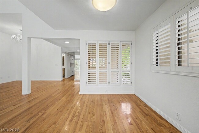 Building Photo - 3145 Bel Air Dr
