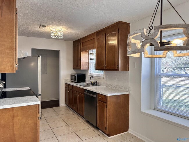 Building Photo - 13908 Creely Dr SW