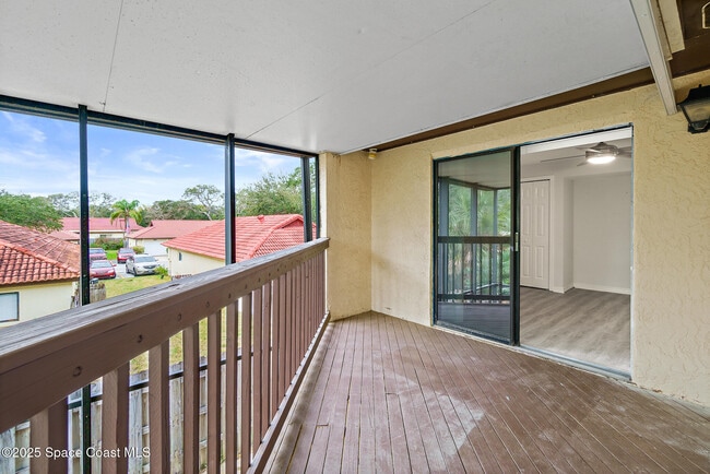 Building Photo - 8753 Live Oak Ct