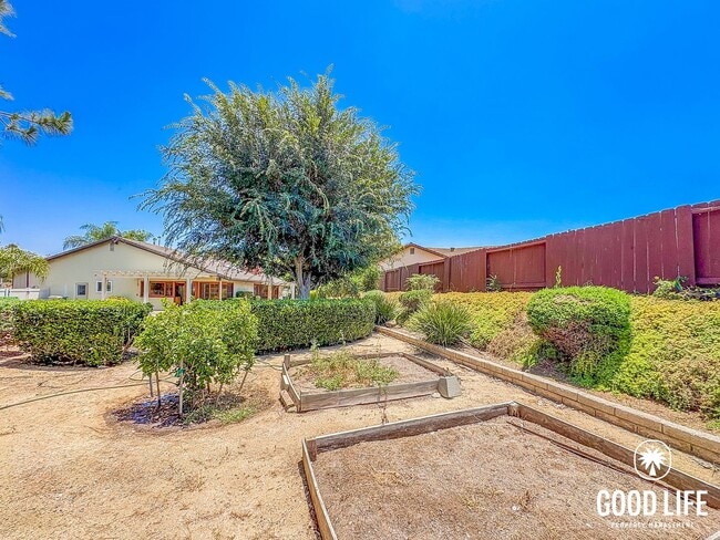 Building Photo - SD: Spacious 3BD/2BA Home in Rancho Bernardo with Office, Large Backyard w/ Garden Beds & 2-Car G...