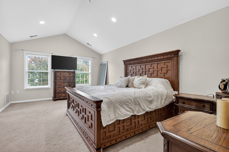 Building Photo - 1 Palisades Rd