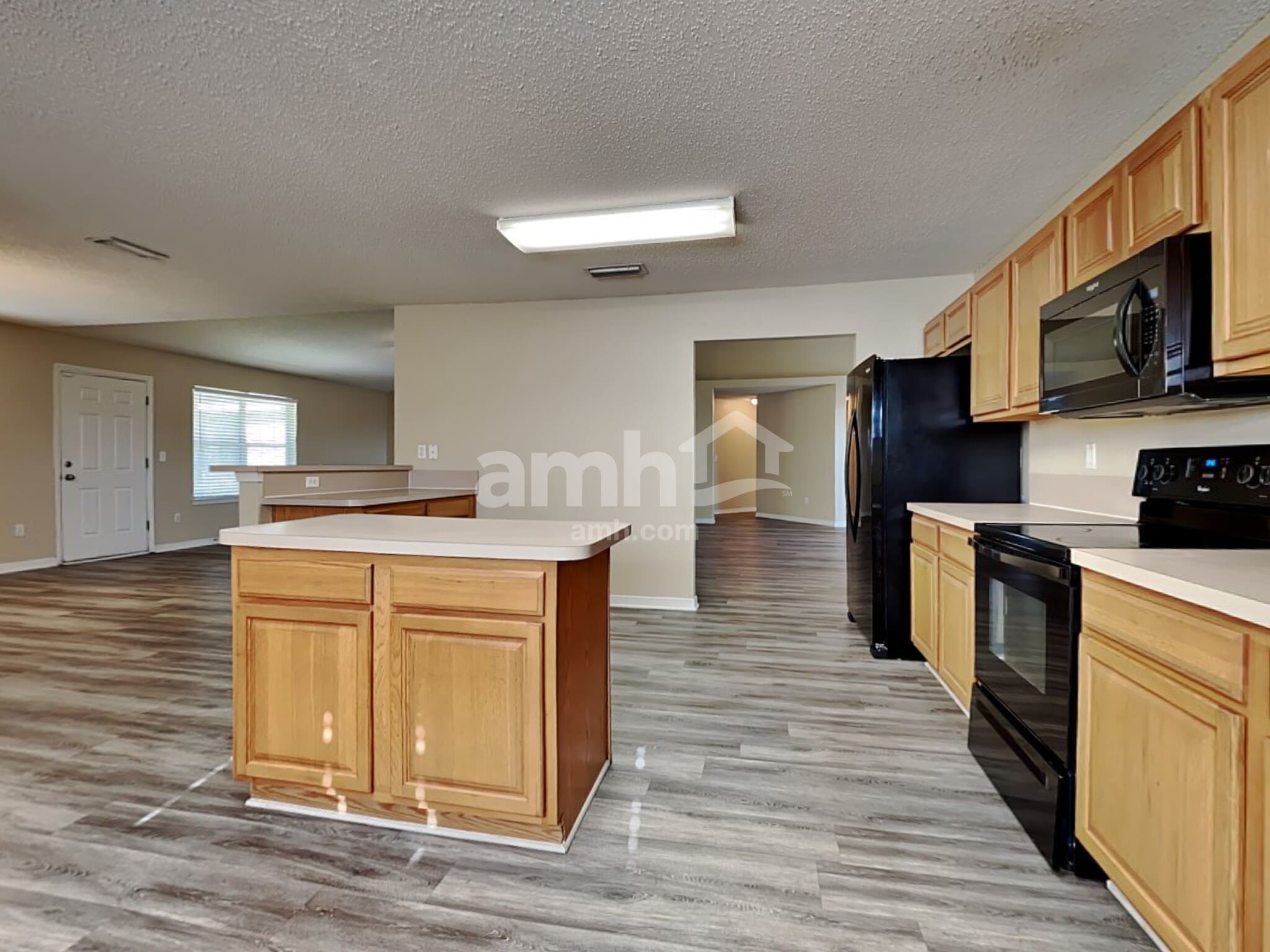 Building Photo - 9215 Hawkeye Dr