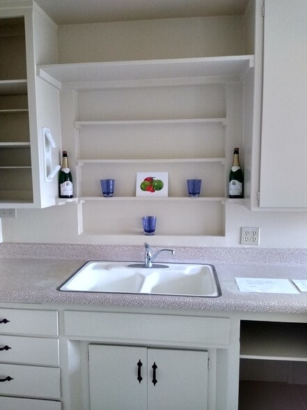 spacious vertical shelves - thruout apartment - 1843 E Palmyra Ave