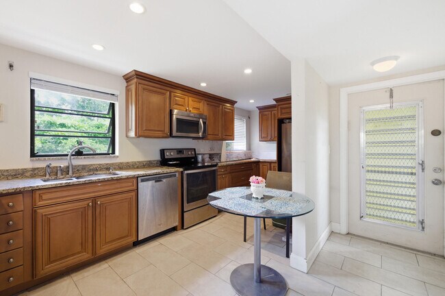 Building Photo - 367 S Federal Hwy